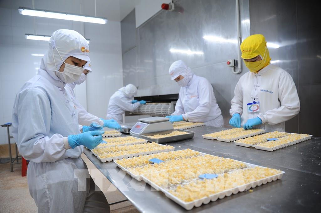 Nhập cuộc thương mại xuyên biên giới cùng sản phẩm lợi thế
